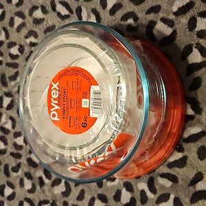 Brand new Pyrex 6pc set